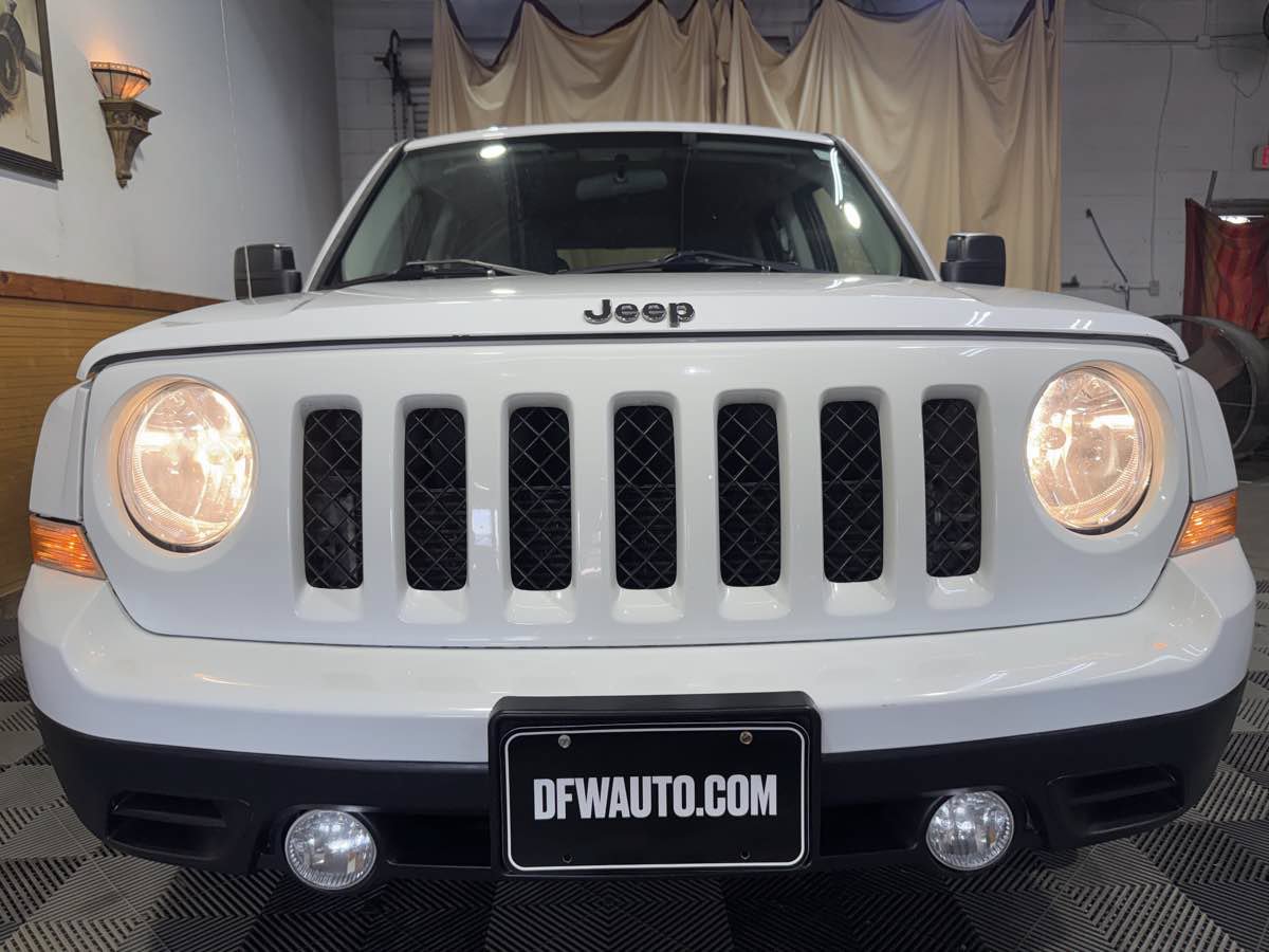 Used 2015 Jeep Patriot Sport w/ Power Value Group FWD image 3