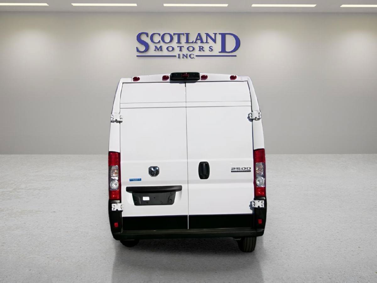 Used 2025 RAM ProMaster 2500 FWD image 7