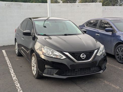 Used 2017 Nissan Sentra SV image 4