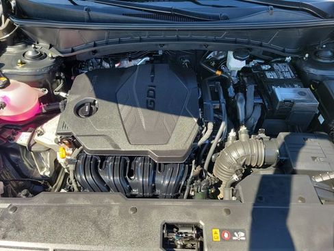 Certified 2025 Hyundai Tucson SE image 27