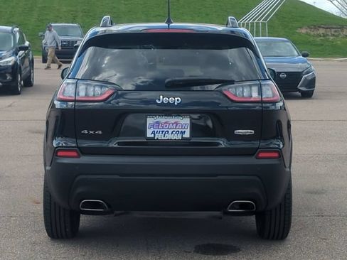 Used 2022 Jeep Cherokee Latitude Lux w/ Sun & Sound Group AWD/4WD image 4