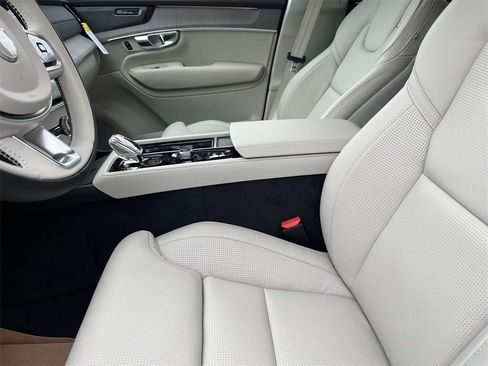 Certified 2026 Volvo XC90 B6 Ultra AWD/4WD image 25