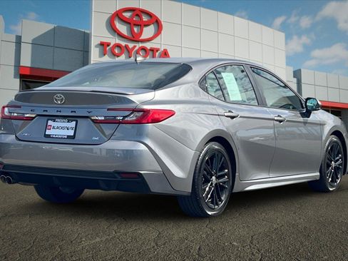 Used 2025 Toyota Camry SE w/ Multimedia Upgrade Package FWD image 3