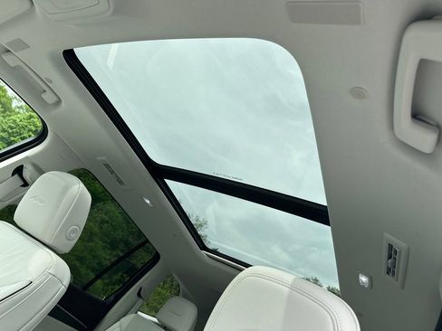 New 2026 Buick Enclave Avenir w/ Super Cruise Package image 32