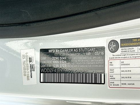 Used 2017 Mercedes-Benz E 300 image 34