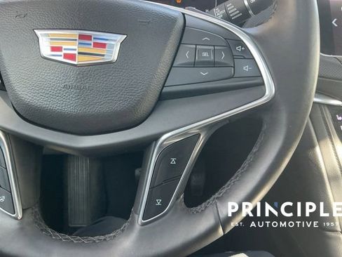 Used 2017 Cadillac XT5 Luxury w/ Driver Awareness Package image 19