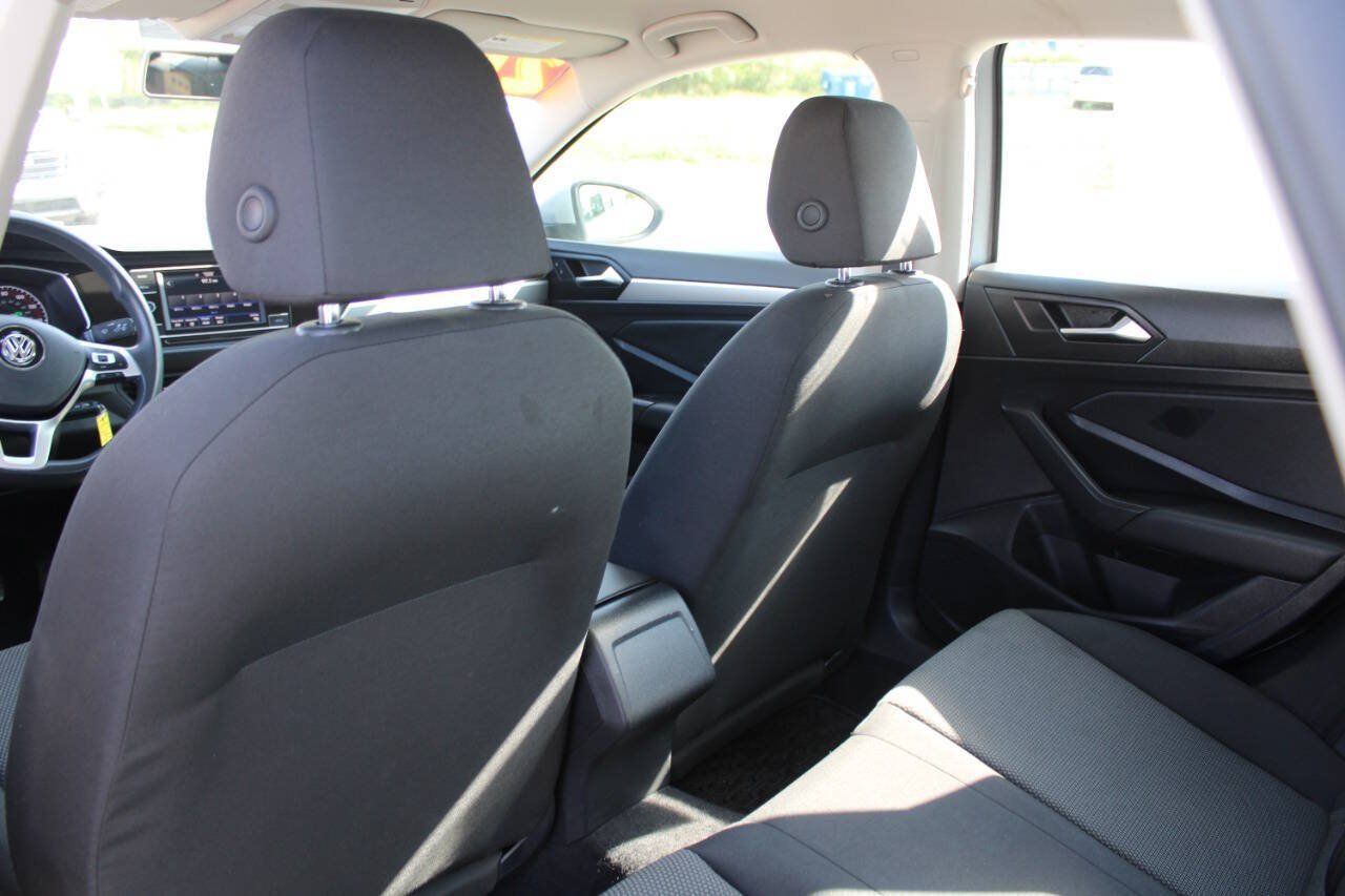 Used 2021 Volkswagen Jetta R-Line FWD image 16