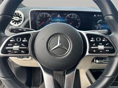 Used 2021 Mercedes-Benz GLA 250 image 23