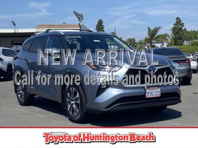Used 2023 Toyota Highlander XLE