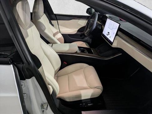 Used 2022 Tesla Model S image 22