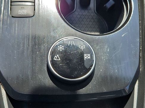 Used 2024 Nissan Rogue SV image 46