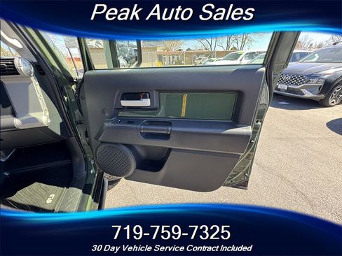 Used 2014 Toyota FJ Cruiser 4WD w/ Upgrade Package image 30