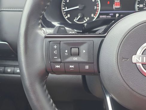 Used 2024 Nissan Pathfinder SL AWD/4WD image 21
