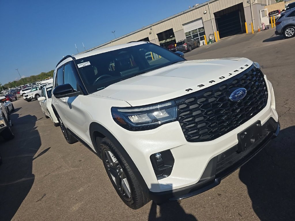 Used 2025 Ford Explorer ST-Line w/ Premium Package AWD/4WD image 1