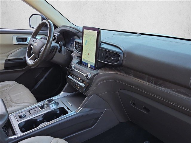 Used 2020 Ford Explorer Platinum w/ Premium Technology Package AWD/4WD image 22