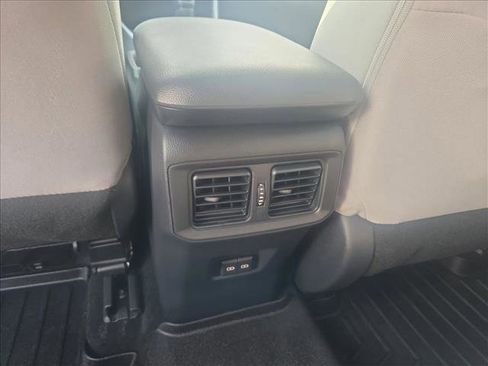 Used 2025 Toyota RAV4 XLE image 15