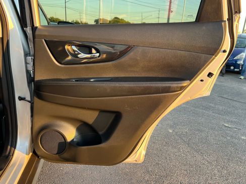 Used 2020 Nissan Rogue SL image 33