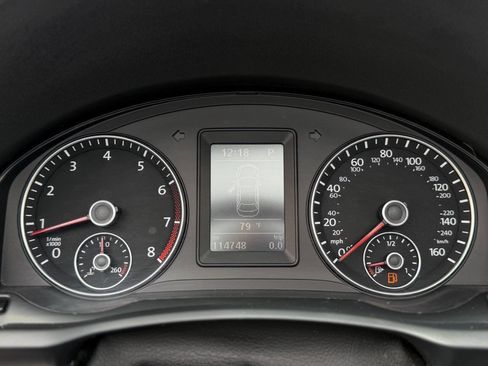 Used 2015 Volkswagen Eos Final Edition FWD image 14