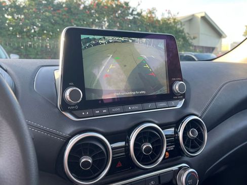 Used 2025 Nissan Sentra SV image 17