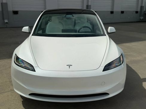Used 2024 Tesla Model 3 Standard Range RWD image 3
