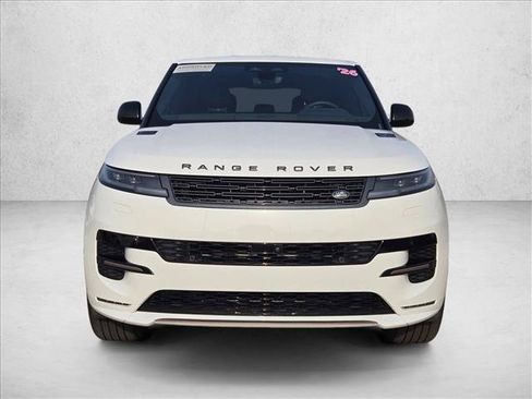 Used 2026 Land Rover Range Rover Sport Dynamic SE AWD/4WD image 2