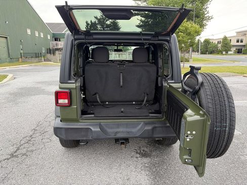 Used 2021 Jeep Wrangler Sport AWD/4WD image 8