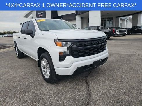 Used 2023 Chevrolet Silverado 1500 Custom AWD/4WD image 2