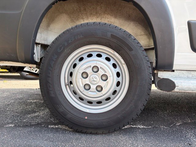 Used 2025 RAM ProMaster 2500 w/ U-Haul Equipment Group FWD image 18