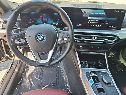 Used 2024 BMW i4 eDrive35 w/ Premium Package RWD image 16