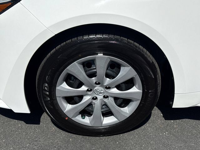Certified 2026 Toyota Corolla LE FWD image 5
