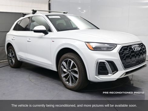 Used 2022 Audi Q5 2.0T Premium Plus w/ Premium Plus Package AWD/4WD image 2