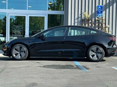 Used 2021 Tesla Model 3 Standard Range Plus RWD image 7