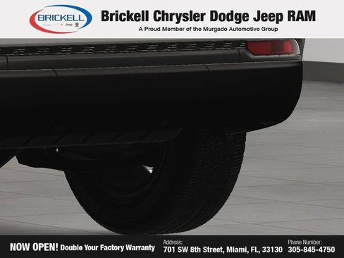 New 2025 Jeep Grand Cherokee Altitude image 16