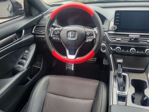 Used 2019 Honda Accord Sport image 13