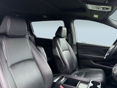 Certified 2023 Honda Odyssey Sport image 30