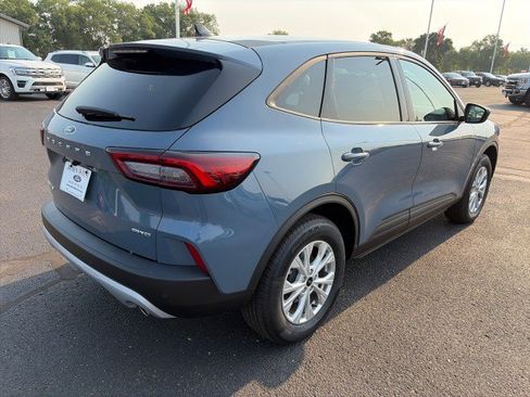 Used 2025 Ford Escape Active AWD/4WD image 5