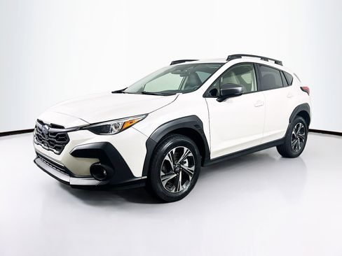 Used 2024 Subaru Crosstrek 2.0i Premium image 3