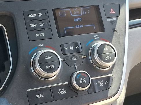 Used 2020 Toyota Sienna XLE Premium AWD/4WD image 16