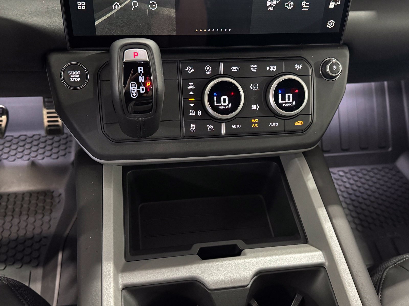 New 2026 Land Rover Defender 130 V8 AWD/4WD image 23