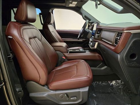 Used 2024 Ford Expedition Max Limited image 30