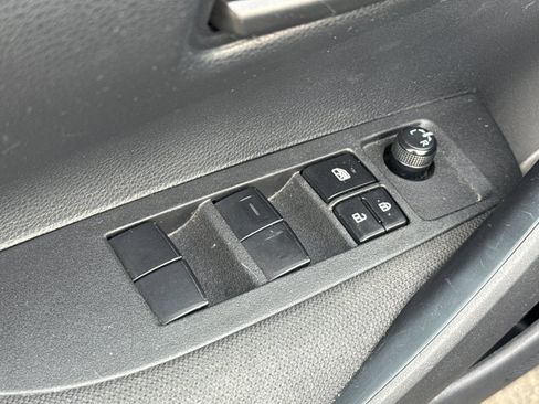 Used 2024 Toyota Corolla LE FWD image 12