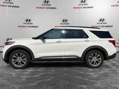 Used 2022 Ford Explorer XLT w/ Equipment Group 202A AWD/4WD image 6