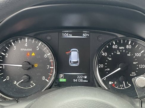 Used 2017 Nissan Rogue S image 9