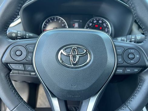 Certified 2022 Toyota RAV4 XLE Premium FWD image 19