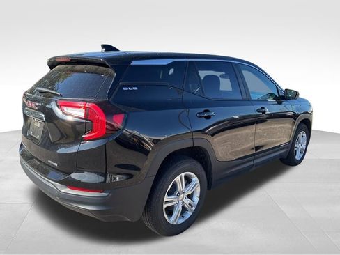 Used 2024 GMC Terrain SLE AWD/4WD image 5