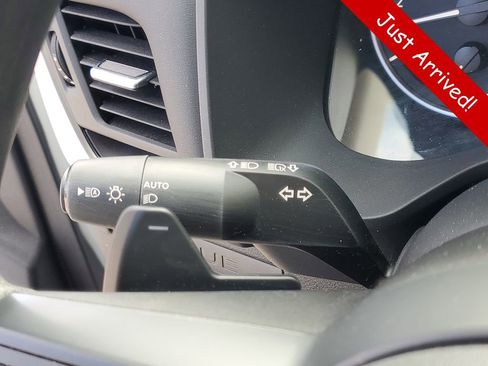 Used 2023 Nissan Rogue S FWD image 24