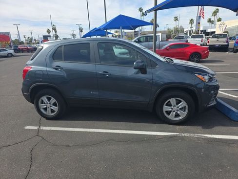 Used 2022 Chevrolet Trax LS w/ Tint and Cruise Package image 4