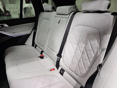 New 2026 BMW X5 xDrive40i w/ Climate Comfort Package image 16