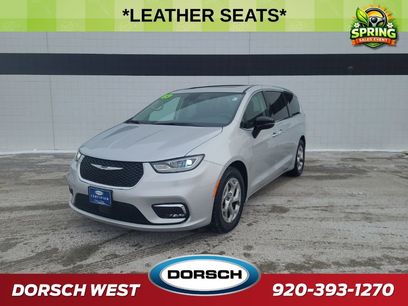 Used 2024 Chrysler Pacifica Limited