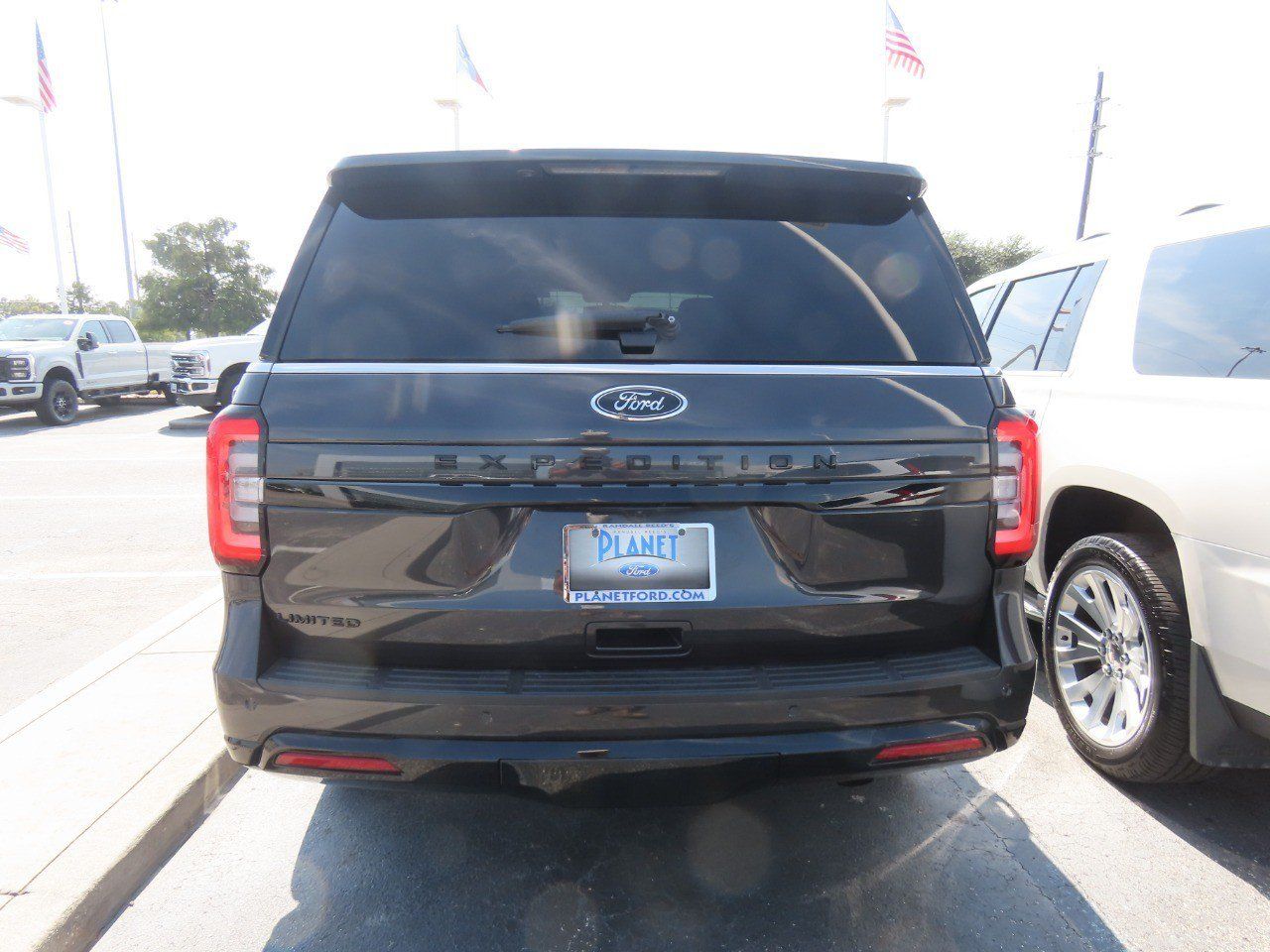 Used 2023 Ford Expedition Limited RWD image 12